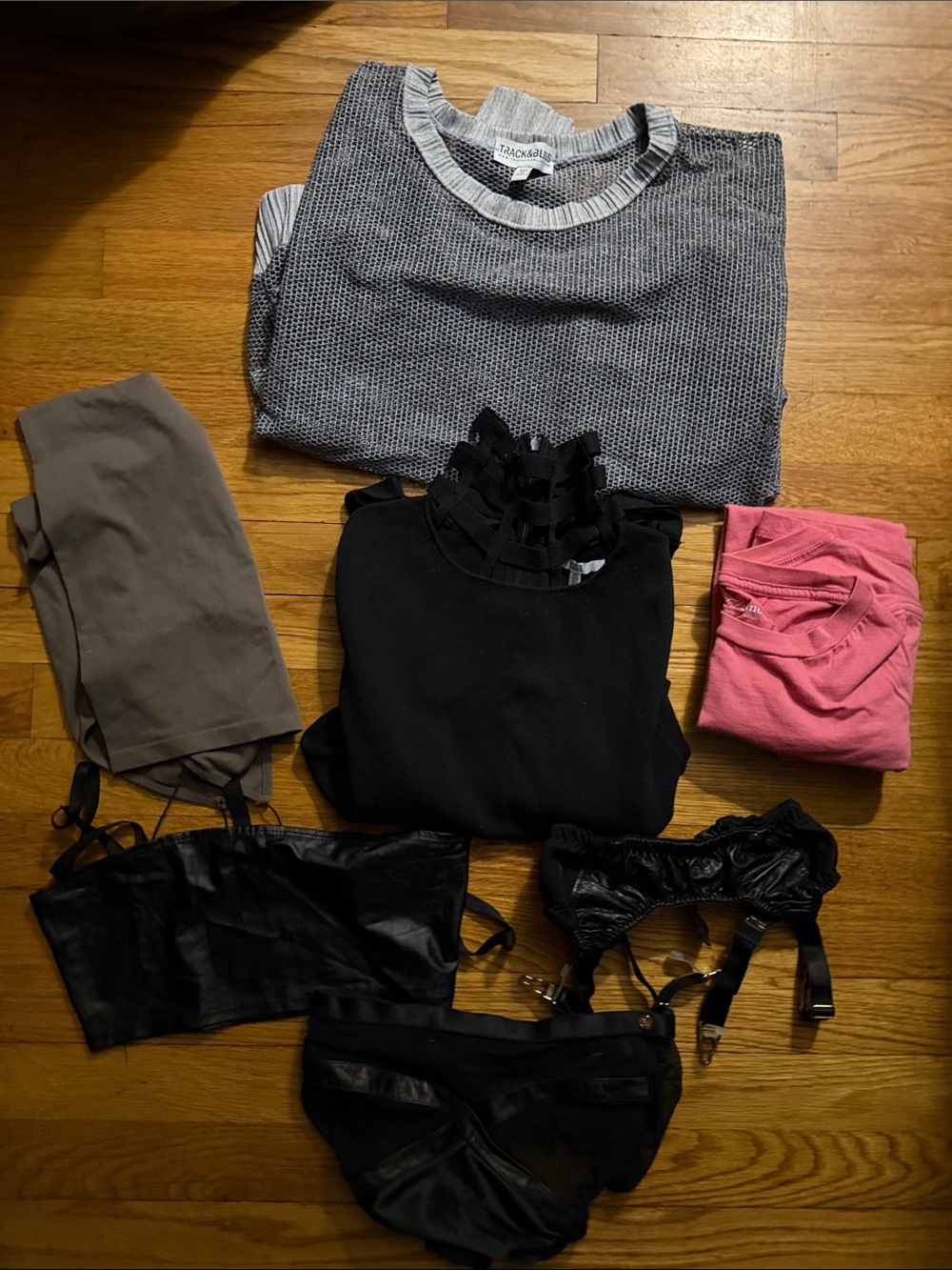 LOYDA BUNDLE SEPT - 7 items